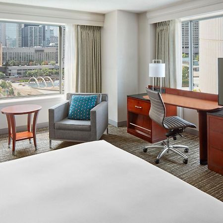 Marriott Downtown At Cf Toronto Eaton Centre Hotel Екстериор снимка