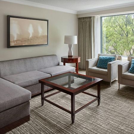 Marriott Downtown At Cf Toronto Eaton Centre Hotel Екстериор снимка