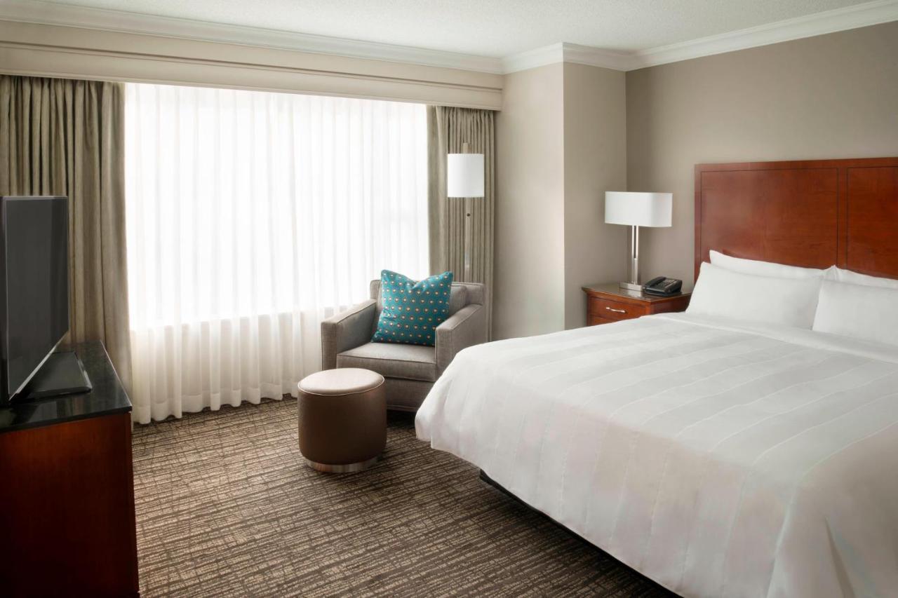 Marriott Downtown At Cf Toronto Eaton Centre Hotel Екстериор снимка