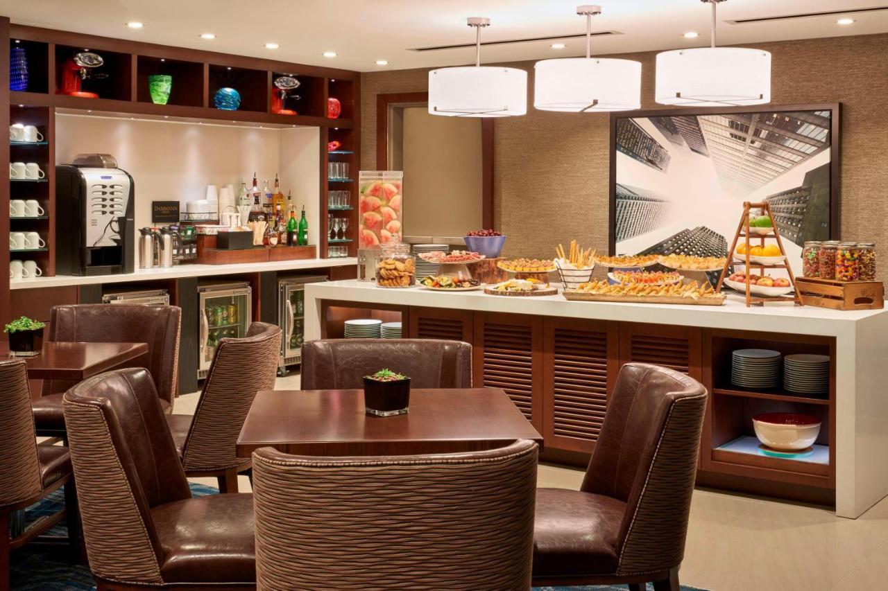Marriott Downtown At Cf Toronto Eaton Centre Hotel Екстериор снимка