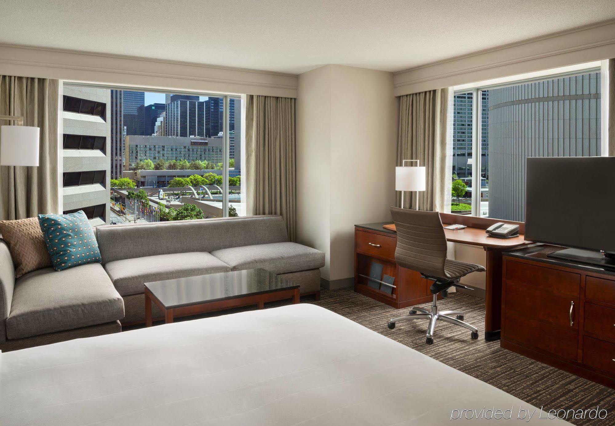Marriott Downtown At Cf Toronto Eaton Centre Hotel Екстериор снимка