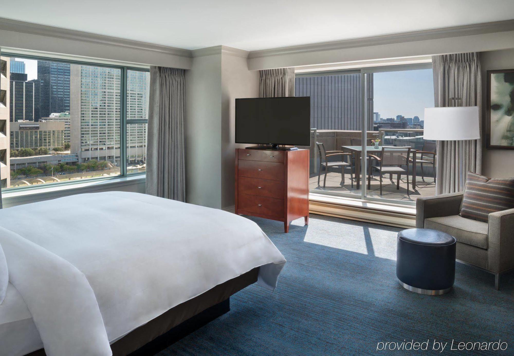 Marriott Downtown At Cf Toronto Eaton Centre Hotel Екстериор снимка